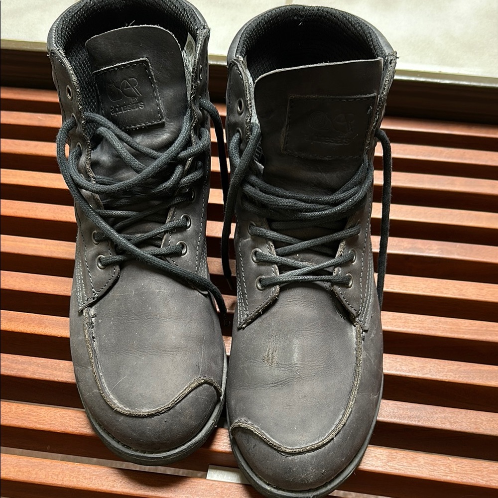 Alpinestars men's black leather motorcycle boots